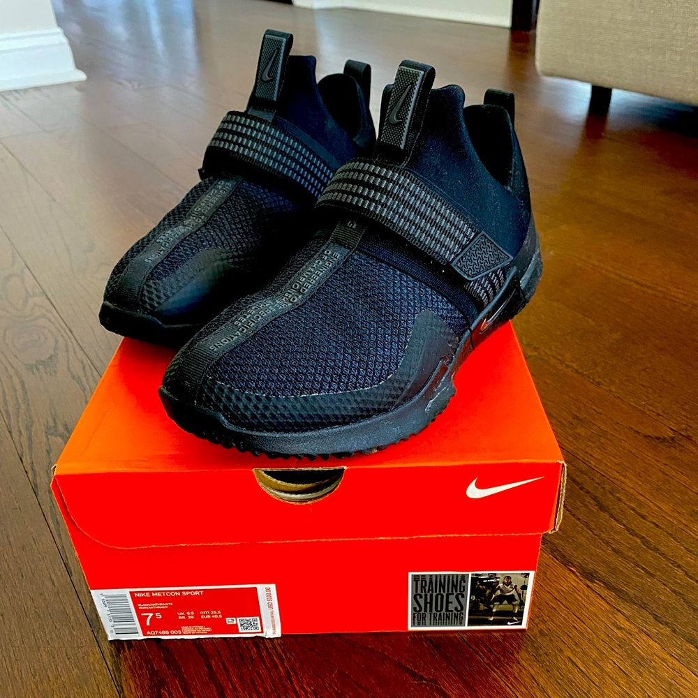 Women’s Nike Metcon Sport Size 7.5 Black